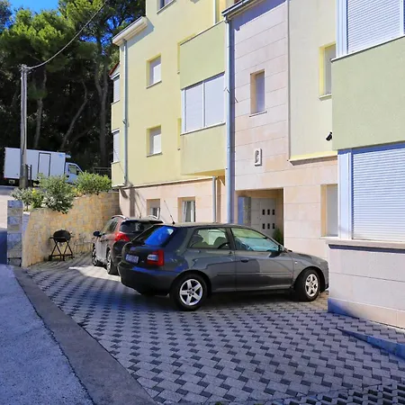 And With Parking Space - 11623 Penzion Split