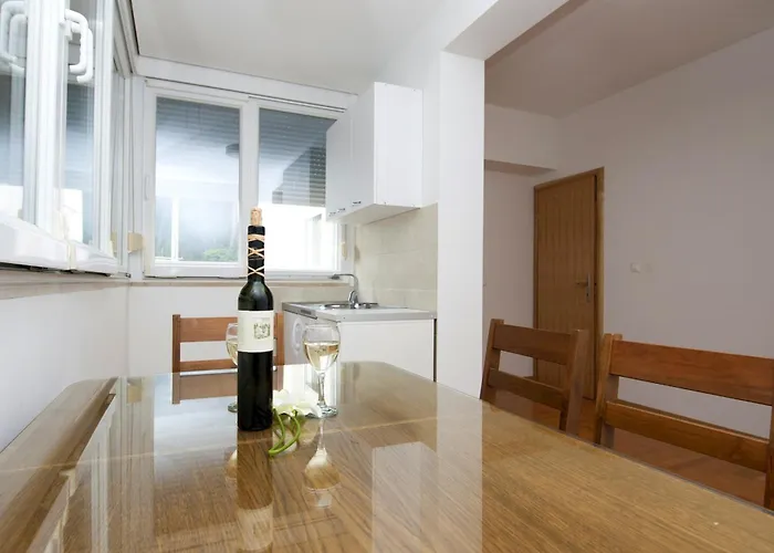 And With Parking Space - 11623 招待所 3*