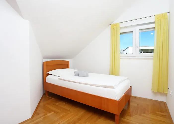 And With Parking Space - 11623 招待所