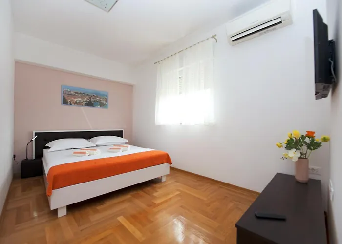 And With Parking Space - 11623 3*