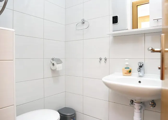 And With Parking Space - 11623