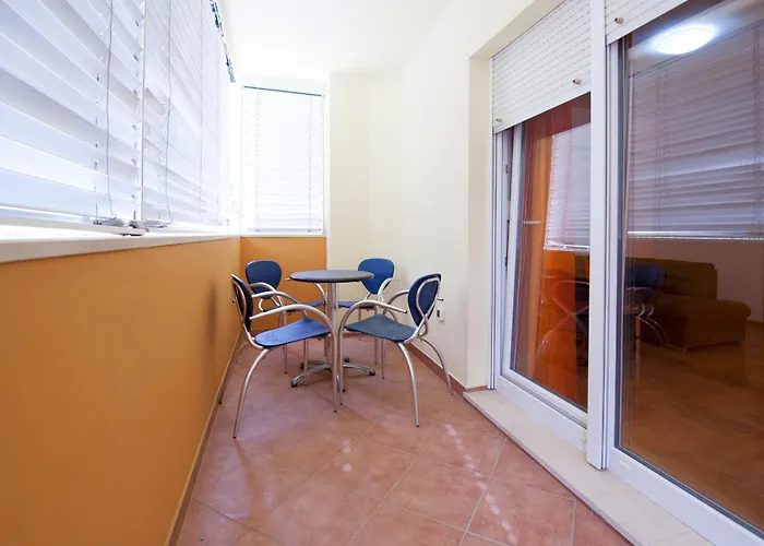 And With Parking Space - 11623 招待所 斯普利特