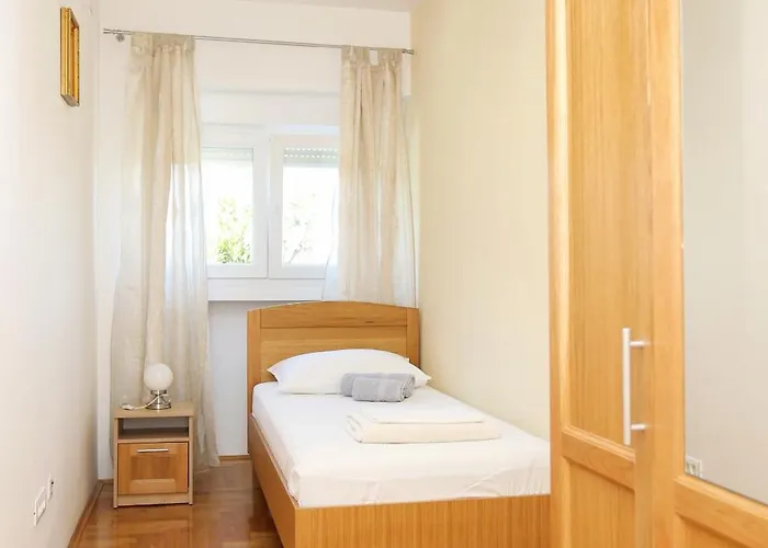 And With Parking Space - 11623 招待所