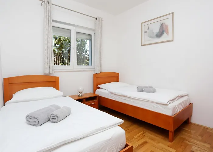 招待所 And With Parking Space - 11623 3*