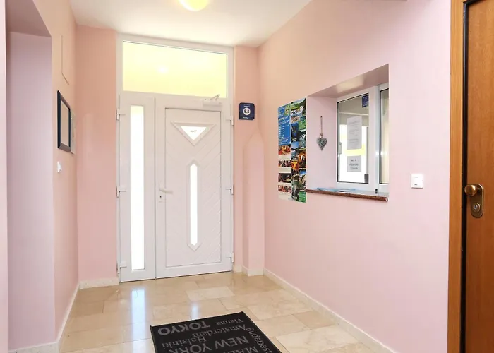 And With Parking Space - 11623 3*