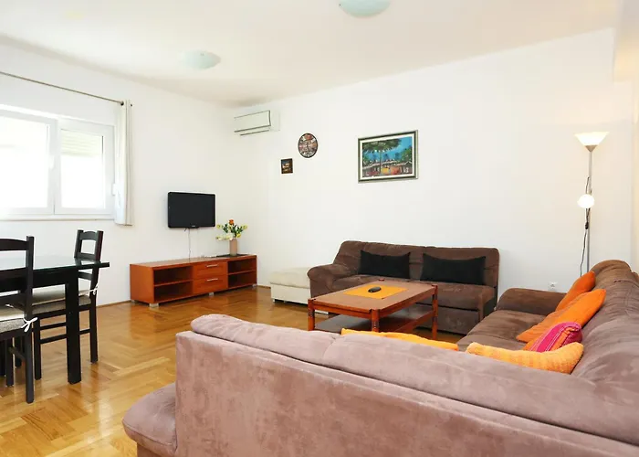 招待所 And With Parking Space - 11623 3*