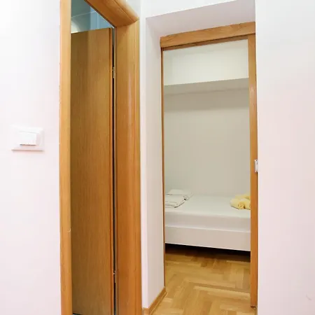 And With Parking Space - 11623 3*