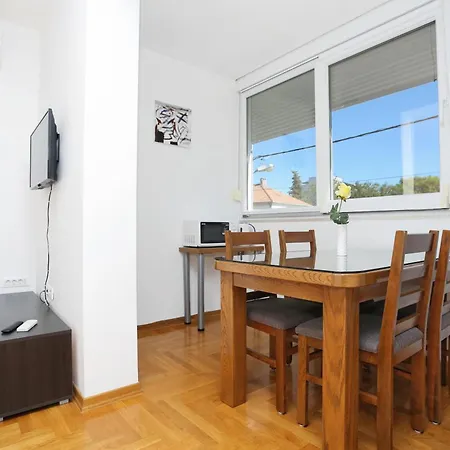 And With Parking Space - 11623