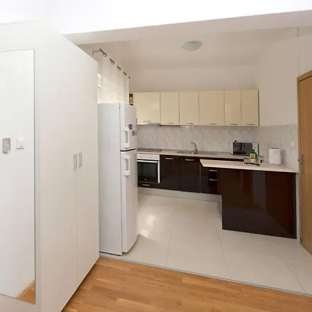 And With Parking Space - 11623 3*