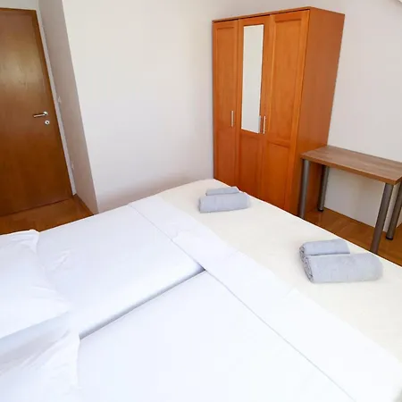 And With Parking Space - 11623 3*