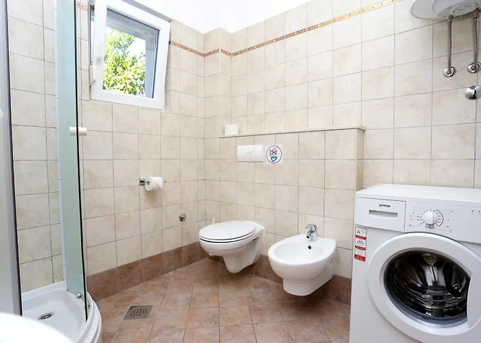 And With Parking Space - 11623