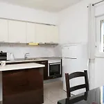 Gostinjska kuća And With Parking Space - 11623 Split