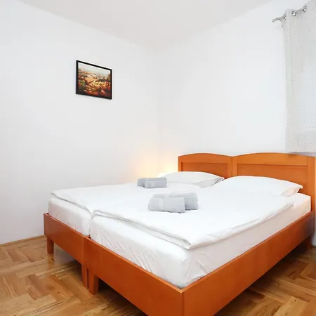 And With Parking Space - 11623 3* Спліт