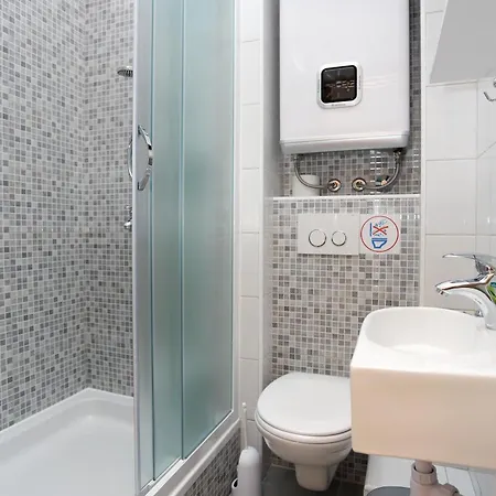 And With Parking Space - 11623