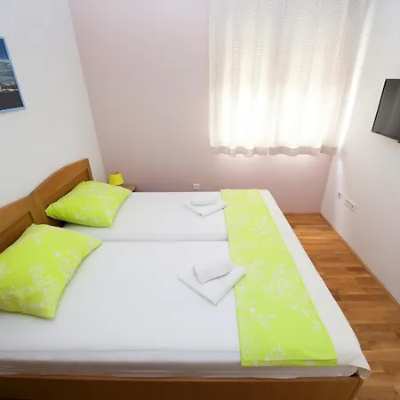 And With Parking Space - 11623 Спліт