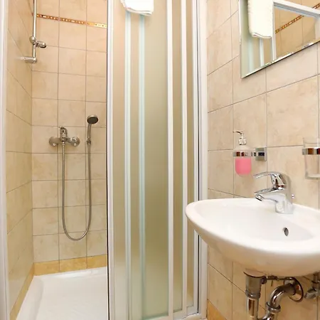 And With Parking Space - 11623 Гостьовий будинок